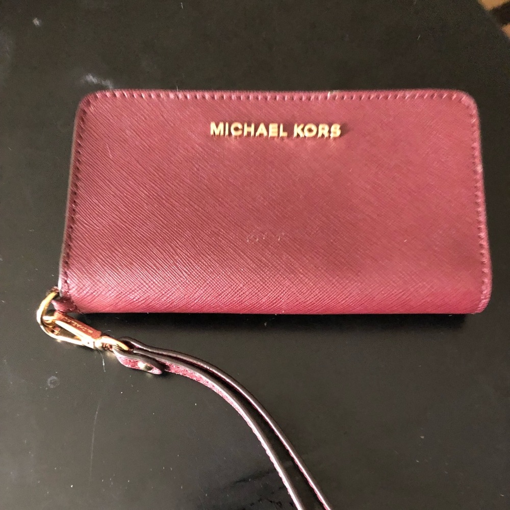 Michael Kors IPhone wallet case